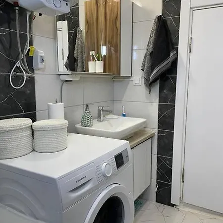 شقة Eglence Merkezine Yakin Harika Bir Ev *